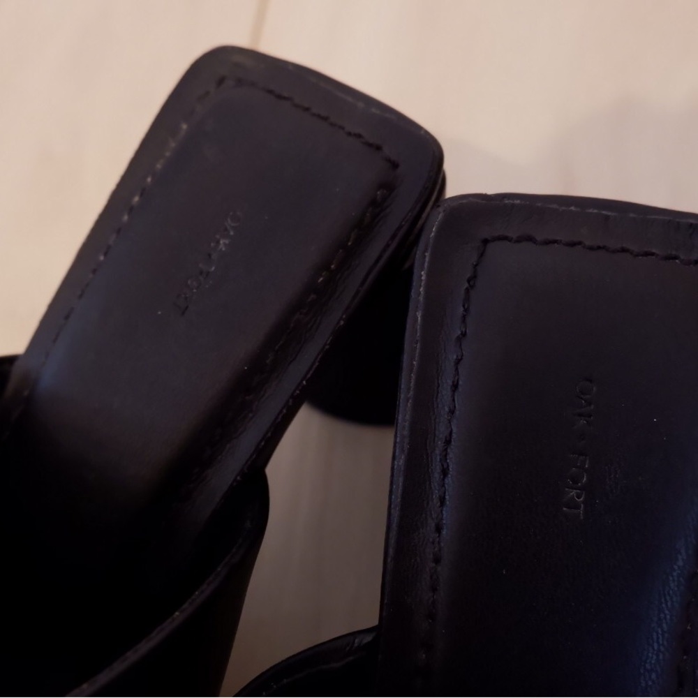 SOLD- OAK + FORT Peep Toe 90’s Inspired Mules - Picture 5 of 7
